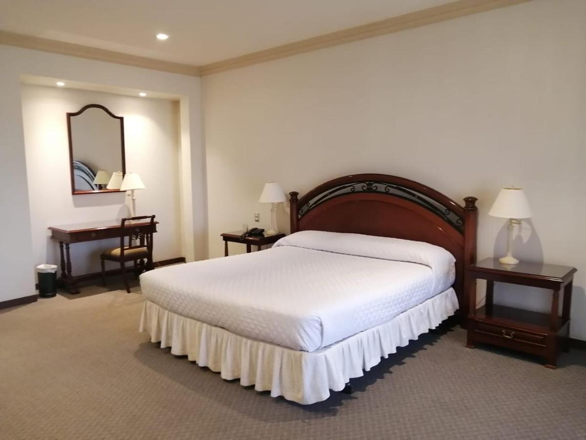 Hotel Los Parrales Тариха Екстериор снимка