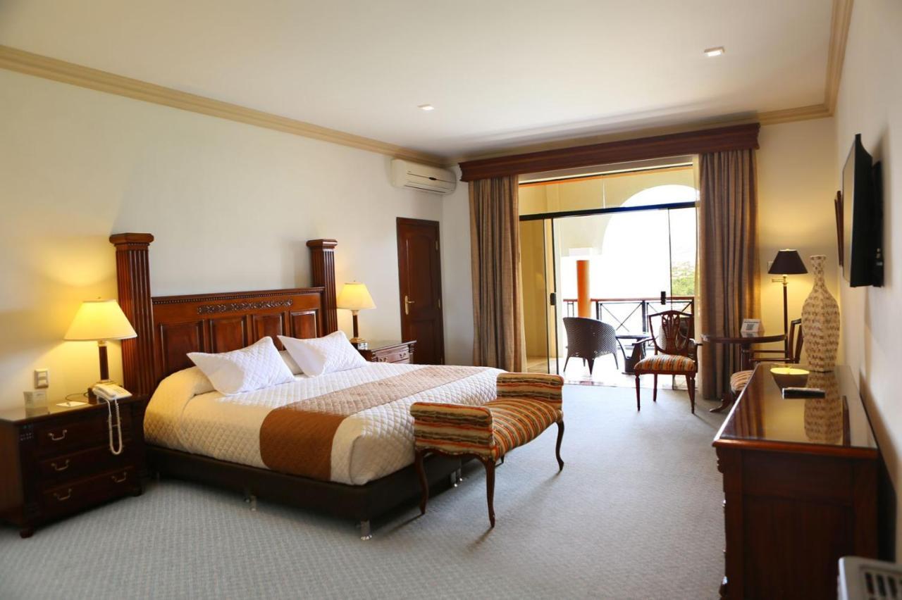 Hotel Los Parrales Тариха Екстериор снимка