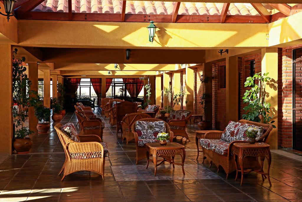Hotel Los Parrales Тариха Екстериор снимка