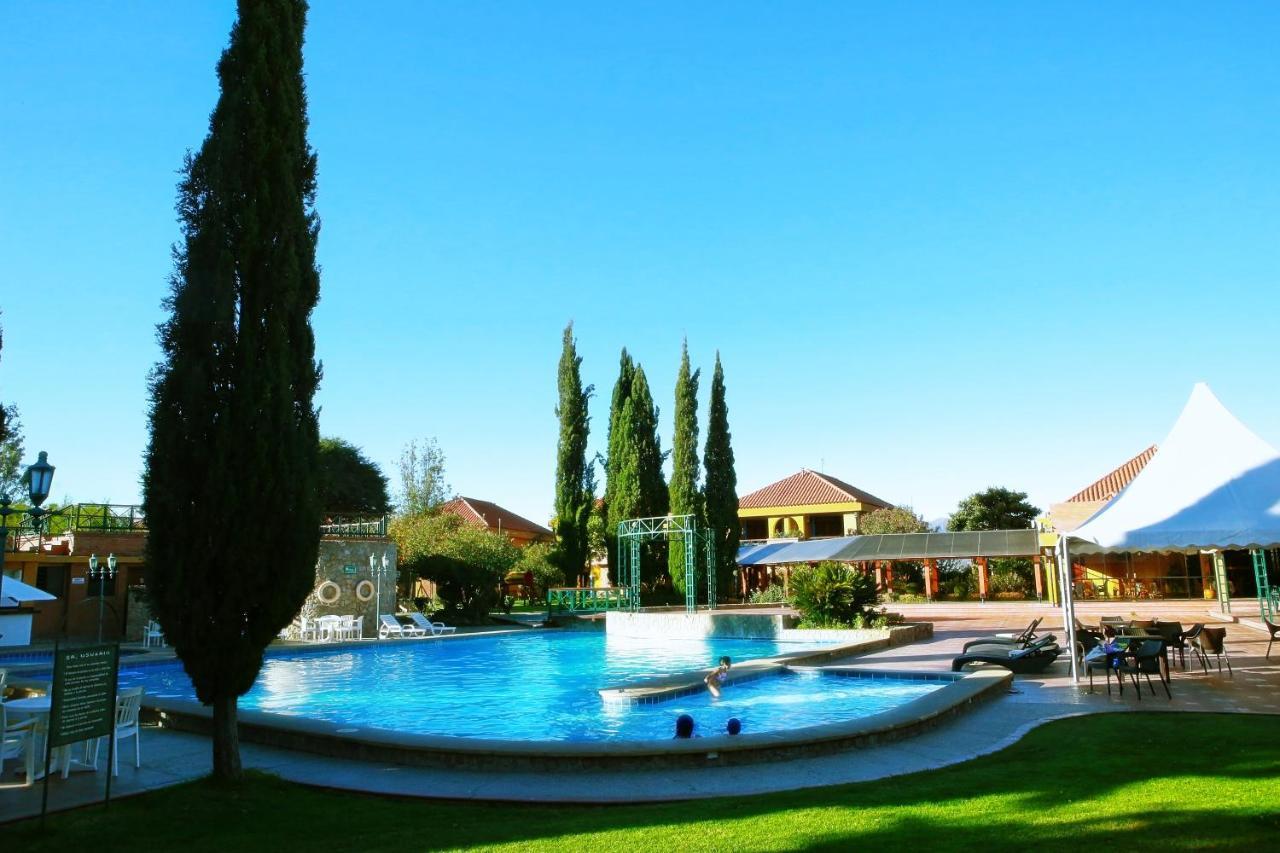 Hotel Los Parrales Тариха Екстериор снимка